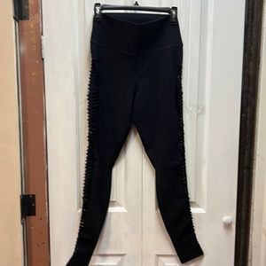 Alo leggings size medium